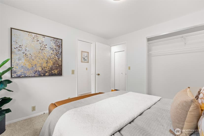 Property photo for 2507 Vashon Court NE, Renton photo 23