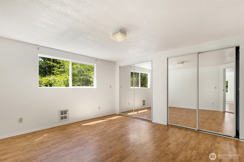 Property photo for 23516 20th Avenue W, Bothell photo 21