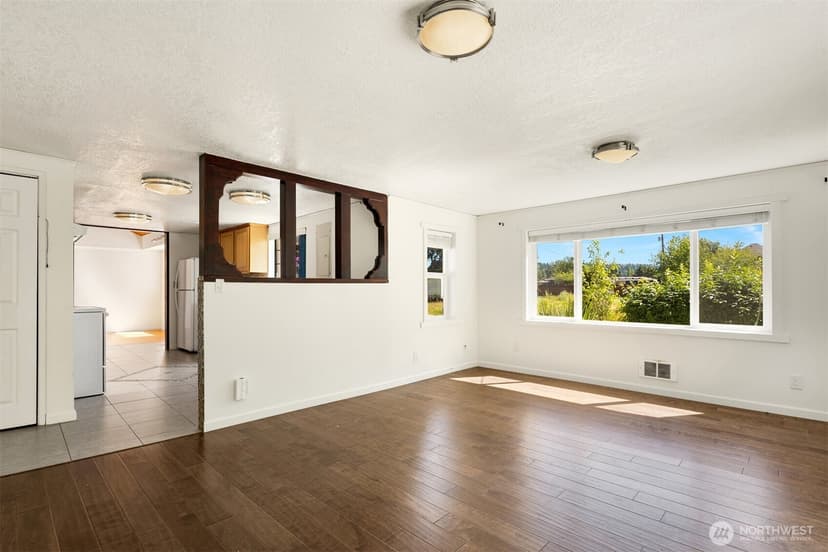Property photo for 23516 20th Avenue W, Bothell photo 18