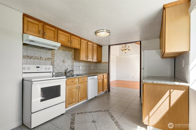 Property photo for 23516 20th Avenue W, Bothell photo 15