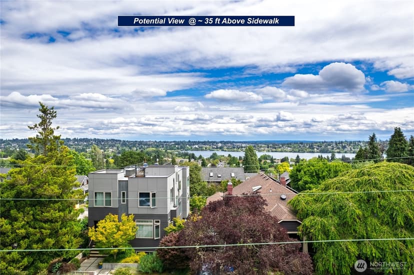 Property photo for 6823 Phinney Avenue N, Seattle photo 4
