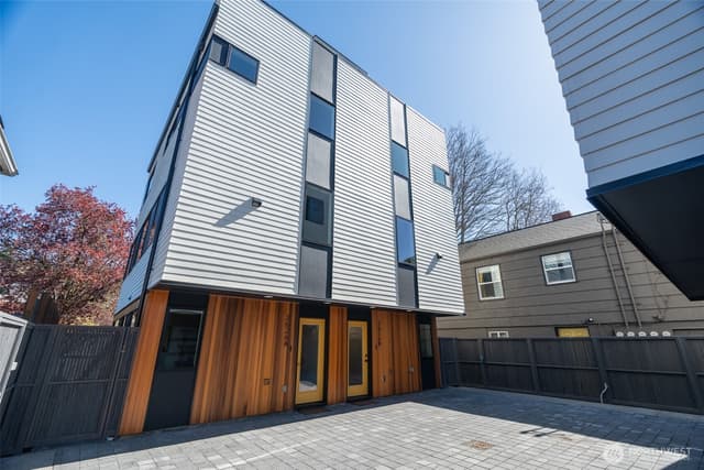 Property photo for 2626 58th Avenue SW #A, Seattle photo 4