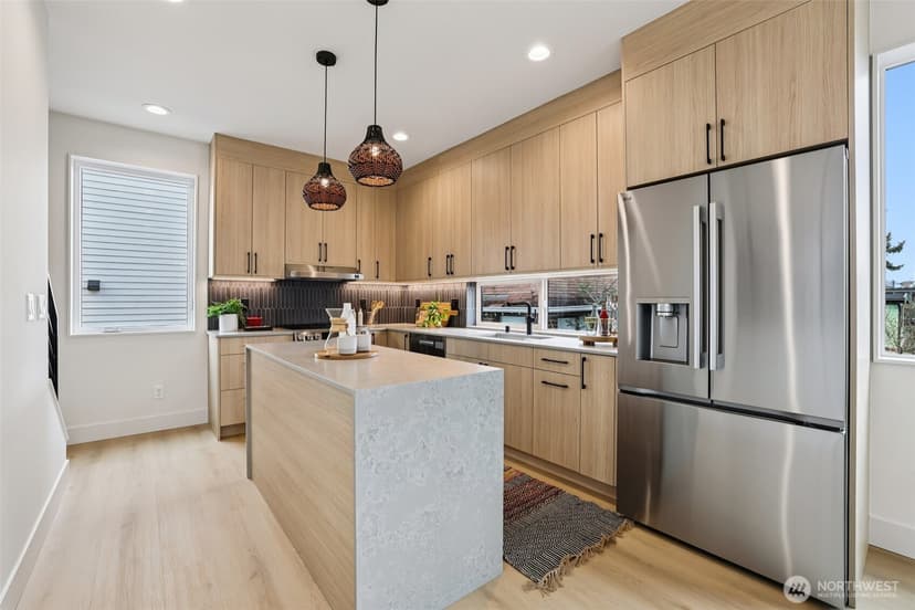 Property photo for 2626 58th Avenue SW #A, Seattle photo 11