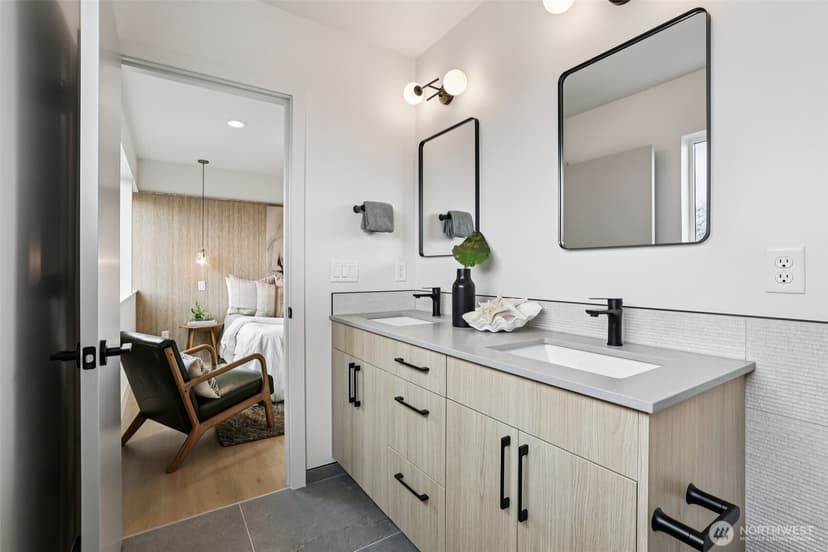 Property photo for 2626 58th Avenue SW #A, Seattle photo 19