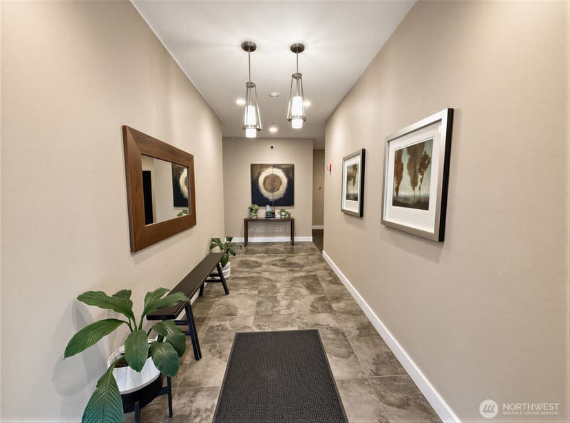 Property photo for 621 5th Avenue N #402, Seattle photo 23