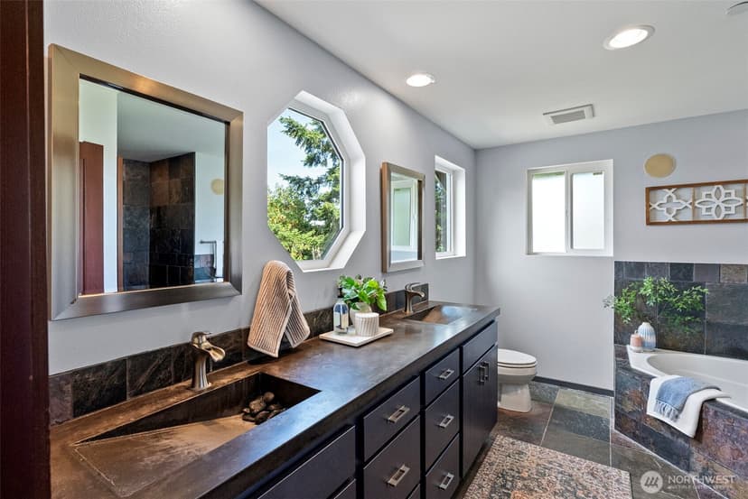 Property photo for 1709 Shorewood Drive, Bremerton photo 24