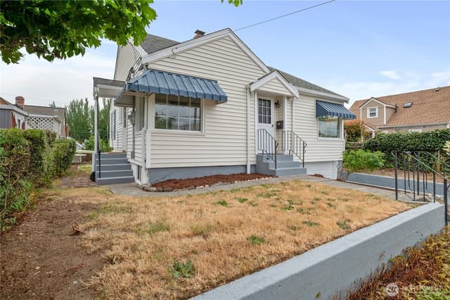 Property photo for 1710 8th Street, Bremerton