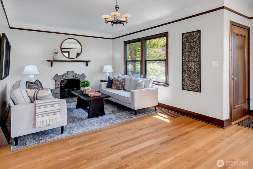 Property photo for 2714 Queen Anne Avenue N, Seattle photo 8