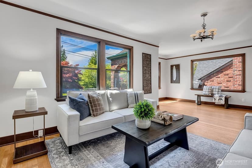 Property photo for 2714 Queen Anne Avenue N, Seattle photo 10