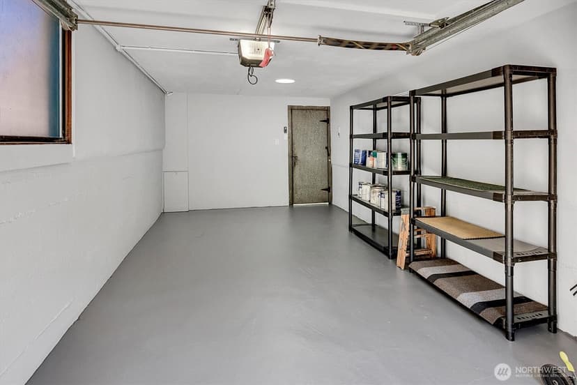 Property photo for 2714 Queen Anne Avenue N, Seattle photo 28