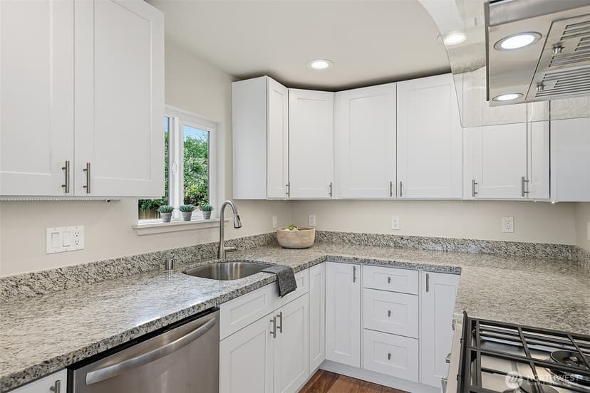 Property photo for 3122 Oas Drive W, University Place photo 10