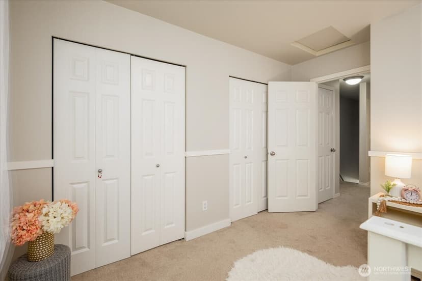 Property photo for 10410 Holly Drive #E, Everett photo 19