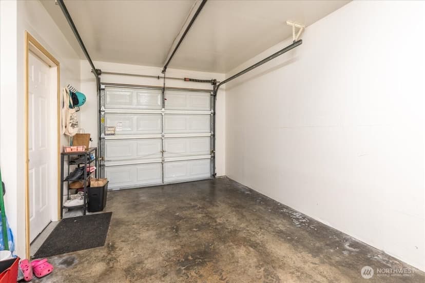 Property photo for 10410 Holly Drive #E, Everett photo 24