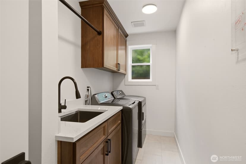 Property photo for 6204 53rd Street Ct W, University Place photo 14