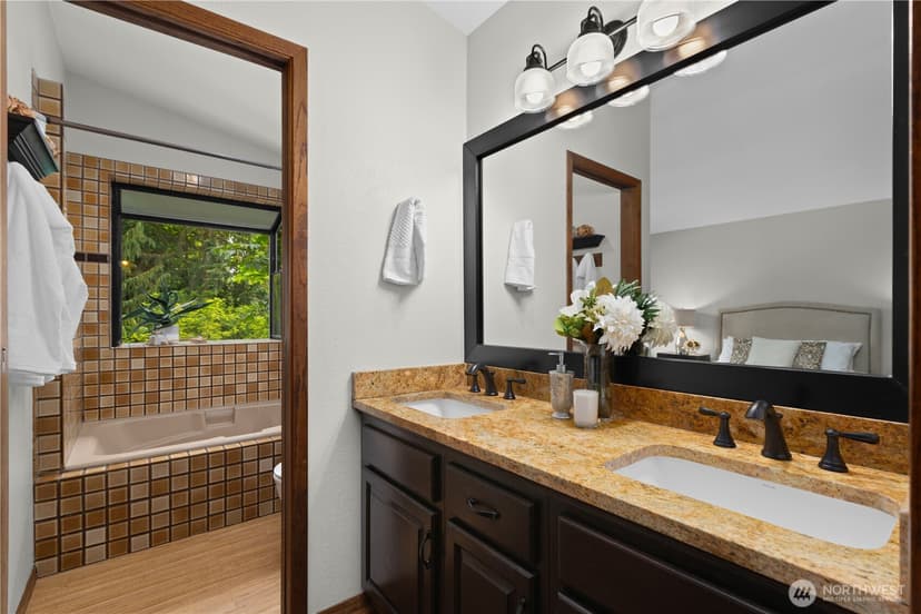 Property photo for 25803 SE 157th Street, Issaquah photo 15