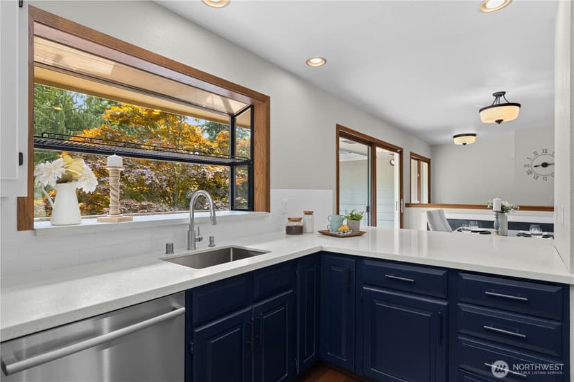 Property photo for 25803 SE 157th Street, Issaquah photo 11