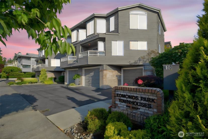 Property photo for 610 Daley Street #E, Edmonds photo 26