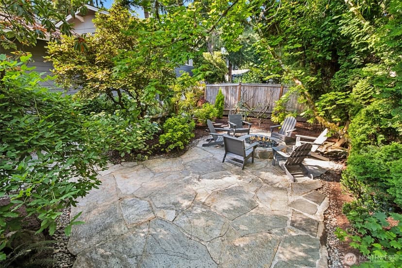 Property photo for 501 SE Sycamore Place, Issaquah photo 3