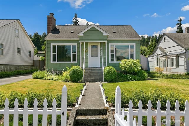 Property photo for 4320 Terrace Drive, Everett photo 2