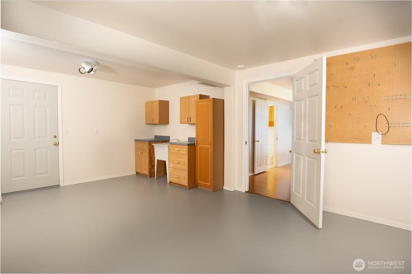 Property photo for 7023 Columbia Avenue, Clinton photo 19