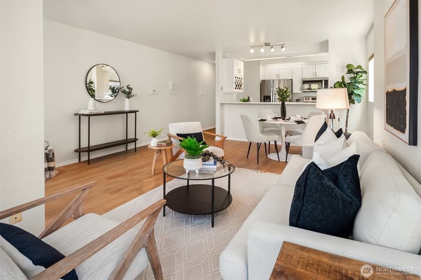 Property photo for 435 Summit Avenue E #203, Seattle photo 8