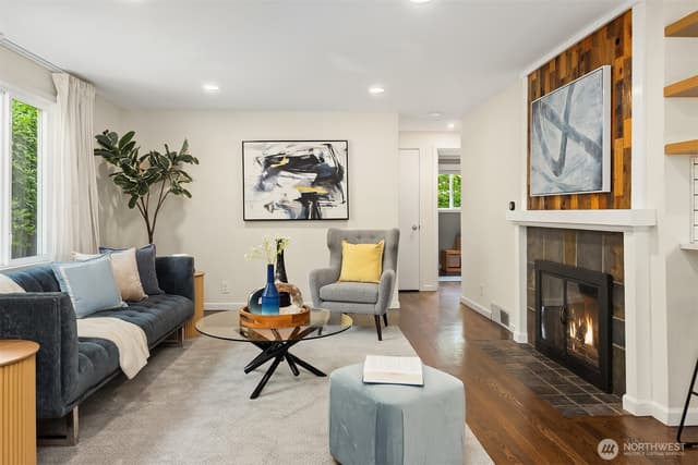 Property photo for 303 NW 117th Street, Seattle photo 4