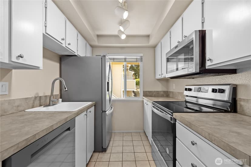 Property photo for 21303 52nd Avenue W #C220, Mountlake Terrace photo 6