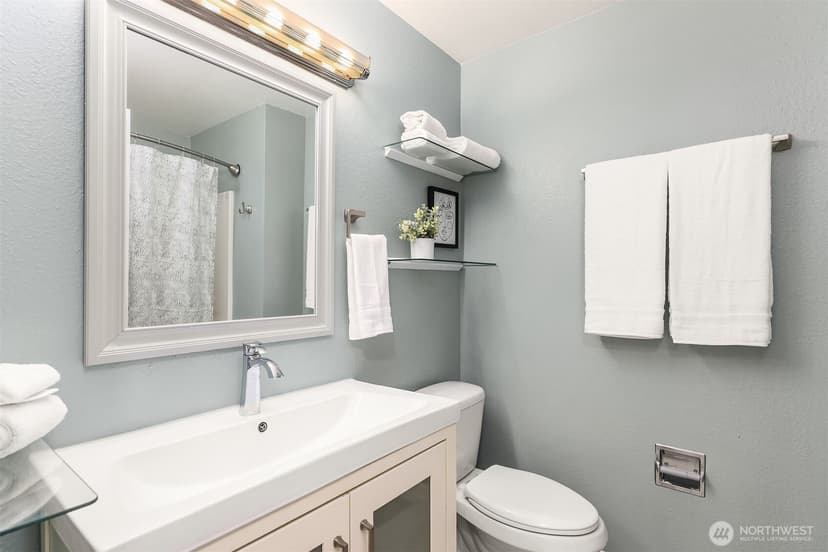 Property photo for 10922 80th Place NE, Kirkland photo 24