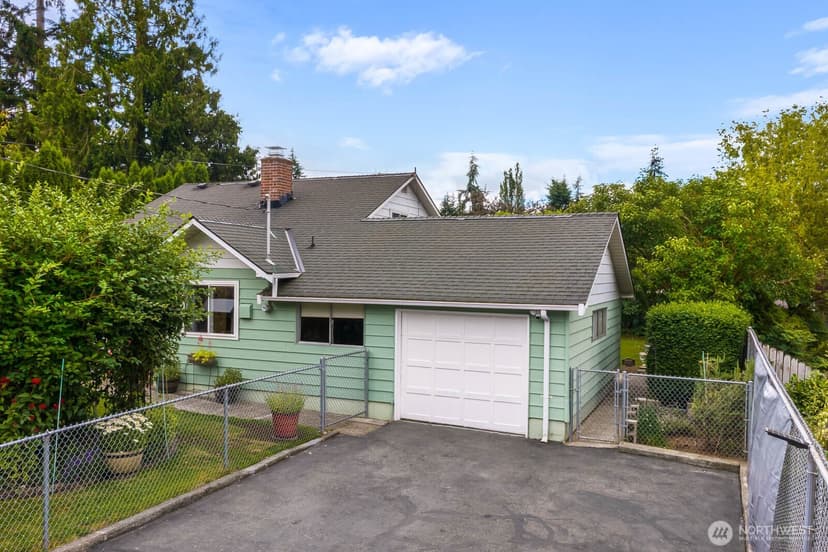 Property photo for 2430 197th Place SW, Lynnwood photo 27