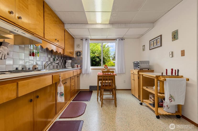 Property photo for 2430 197th Place SW, Lynnwood photo 10