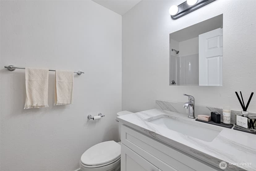 Property photo for 6325 S Eddy Court, Seattle photo 4