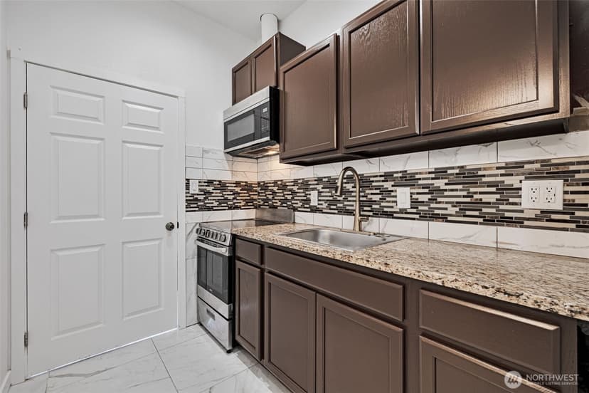Property photo for 6325 S Eddy Court, Seattle photo 14