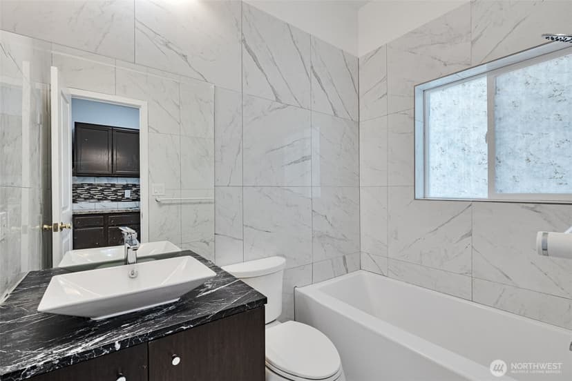Property photo for 6325 S Eddy Court, Seattle photo 15