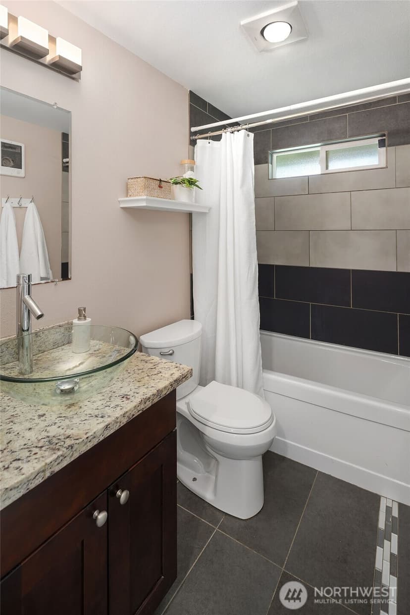 Property photo for 10902 26th Avenue SW, Seattle photo 14