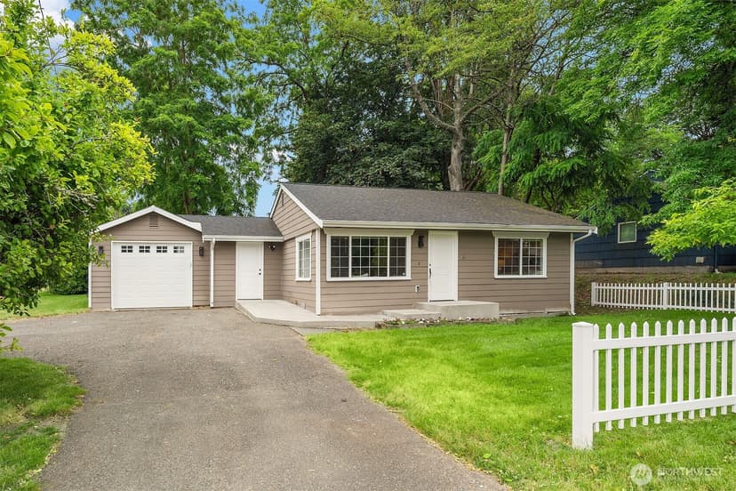 Property photo for 10902 26th Avenue SW, Seattle photo 2