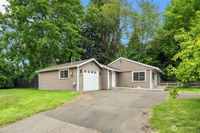 Property photo for 10902 26th Avenue SW, Seattle photo 4
