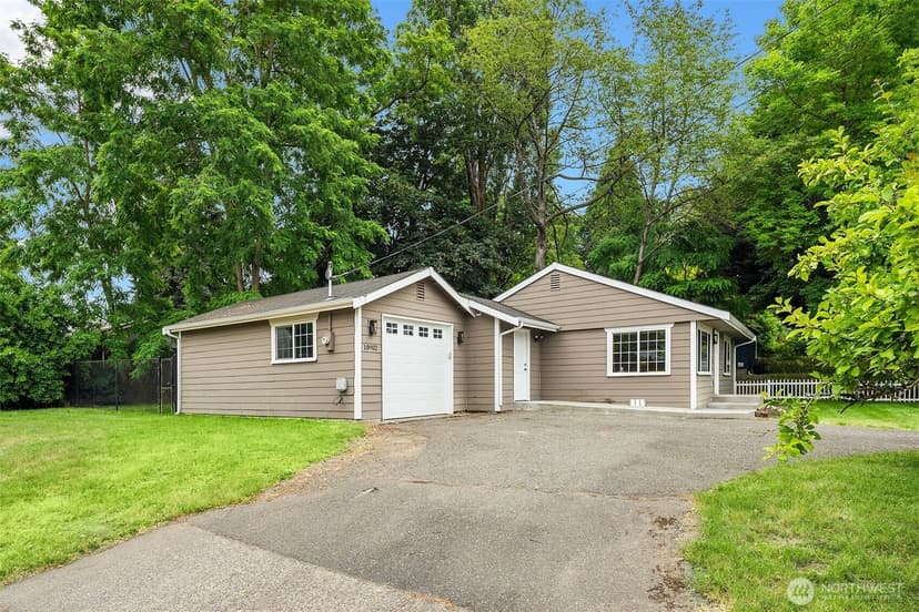 Property photo for 10902 26th Avenue SW, Seattle photo 4