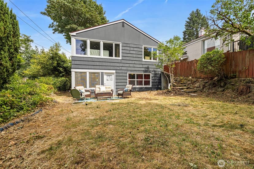 Property photo for 9628 5th Ave NE, Seattle photo 23