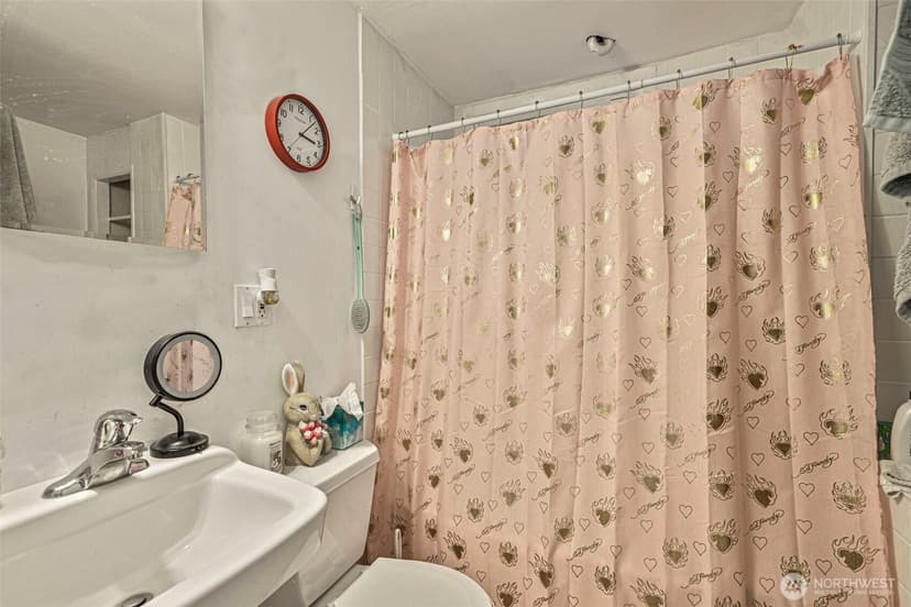Property photo for 9628 5th Ave NE, Seattle photo 21