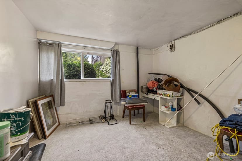 Property photo for 9628 5th Ave NE, Seattle photo 19
