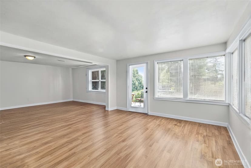 Property photo for 9628 5th Ave NE, Seattle photo 17