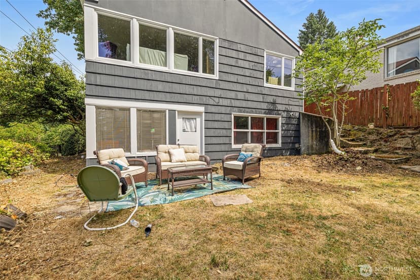 Property photo for 9628 5th Ave NE, Seattle photo 24