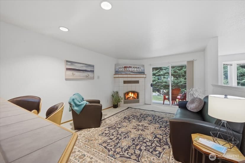 Property photo for 20617 28th Avenue W #D7, Lynnwood photo 12