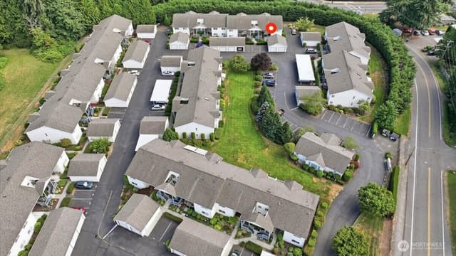 Property photo for 20617 28th Avenue W #D7, Lynnwood photo 3