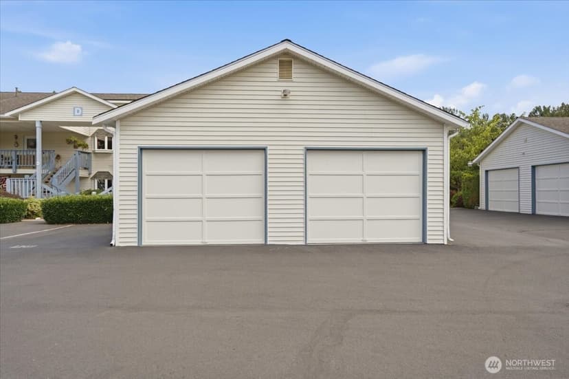 Property photo for 20617 28th Avenue W #D7, Lynnwood photo 25