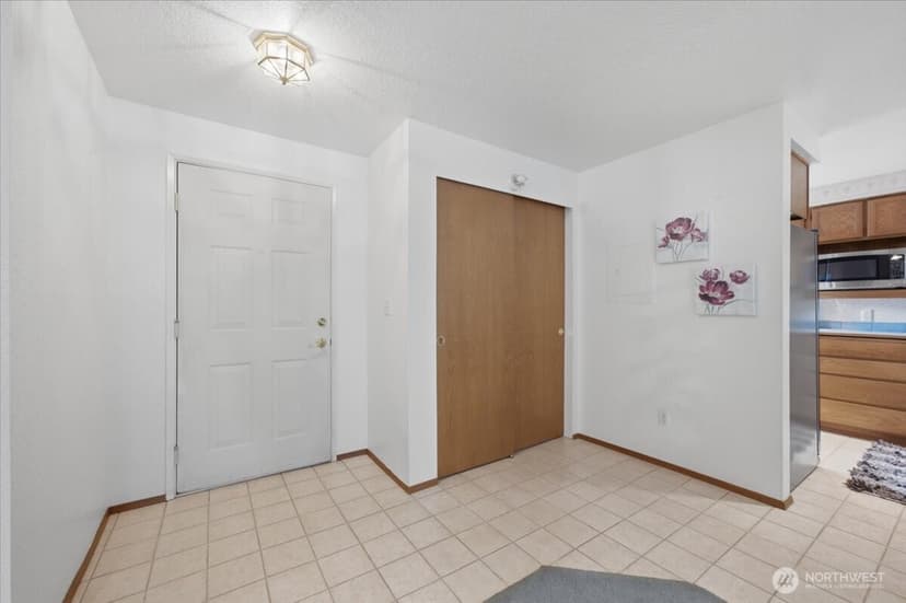 Property photo for 20617 28th Avenue W #D7, Lynnwood photo 7