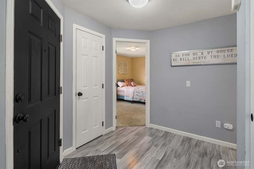 Property photo for 5814 12th Avenue W, Everett photo 14