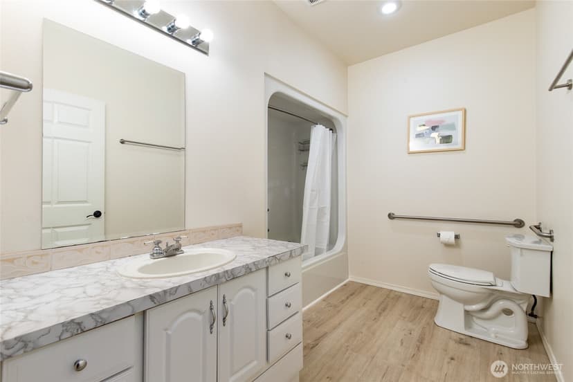 Property photo for 424 228th Street SW #H101, Bothell photo 22