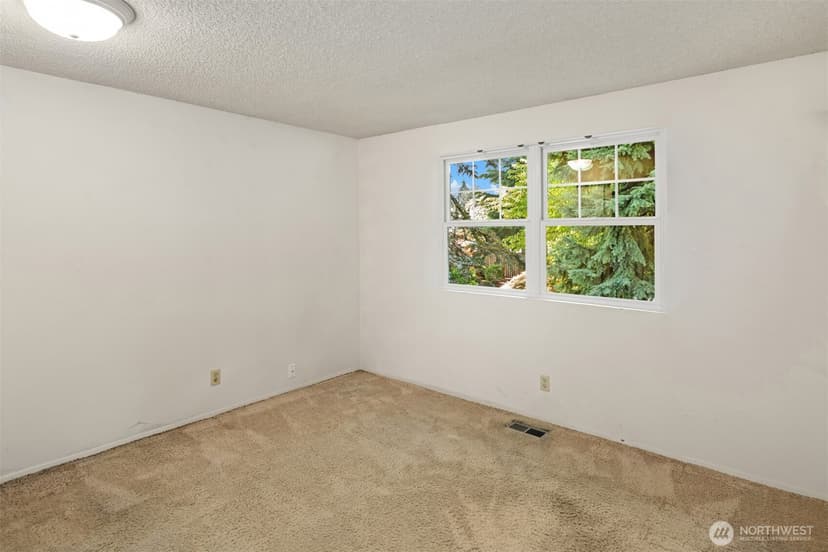 Property photo for 18855 SE 42nd Street, Issaquah photo 27