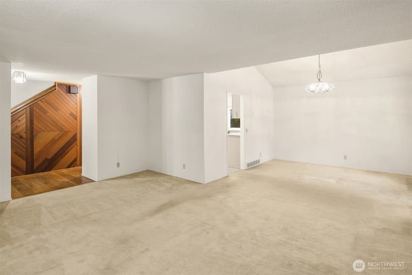 Property photo for 18855 SE 42nd Street, Issaquah photo 10